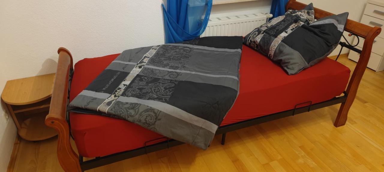 Bischweier Einzimmerwohnung Mit Parkplatz Ohne Kueche מראה חיצוני תמונה