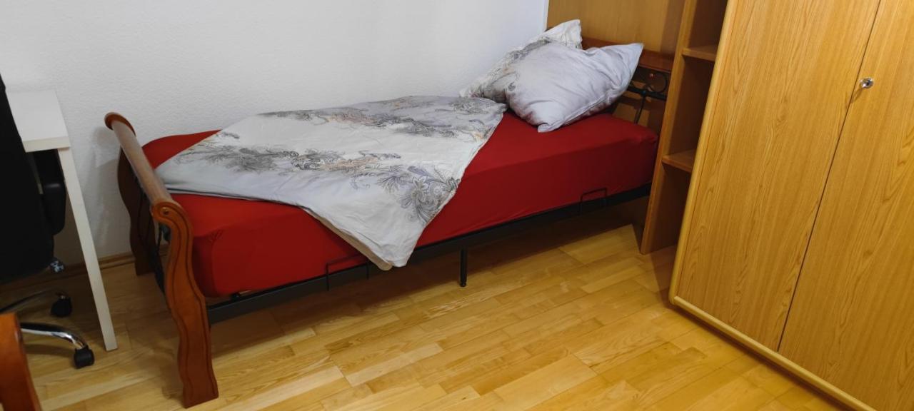 Bischweier Einzimmerwohnung Mit Parkplatz Ohne Kueche מראה חיצוני תמונה
